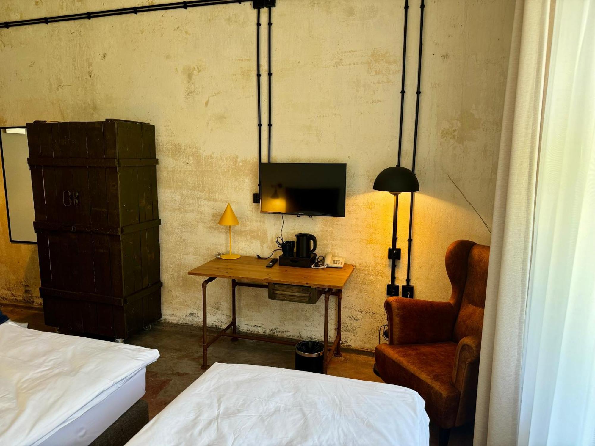 Arche Fabryka Samolotow W Mielnie Aparthotel Großmöllen