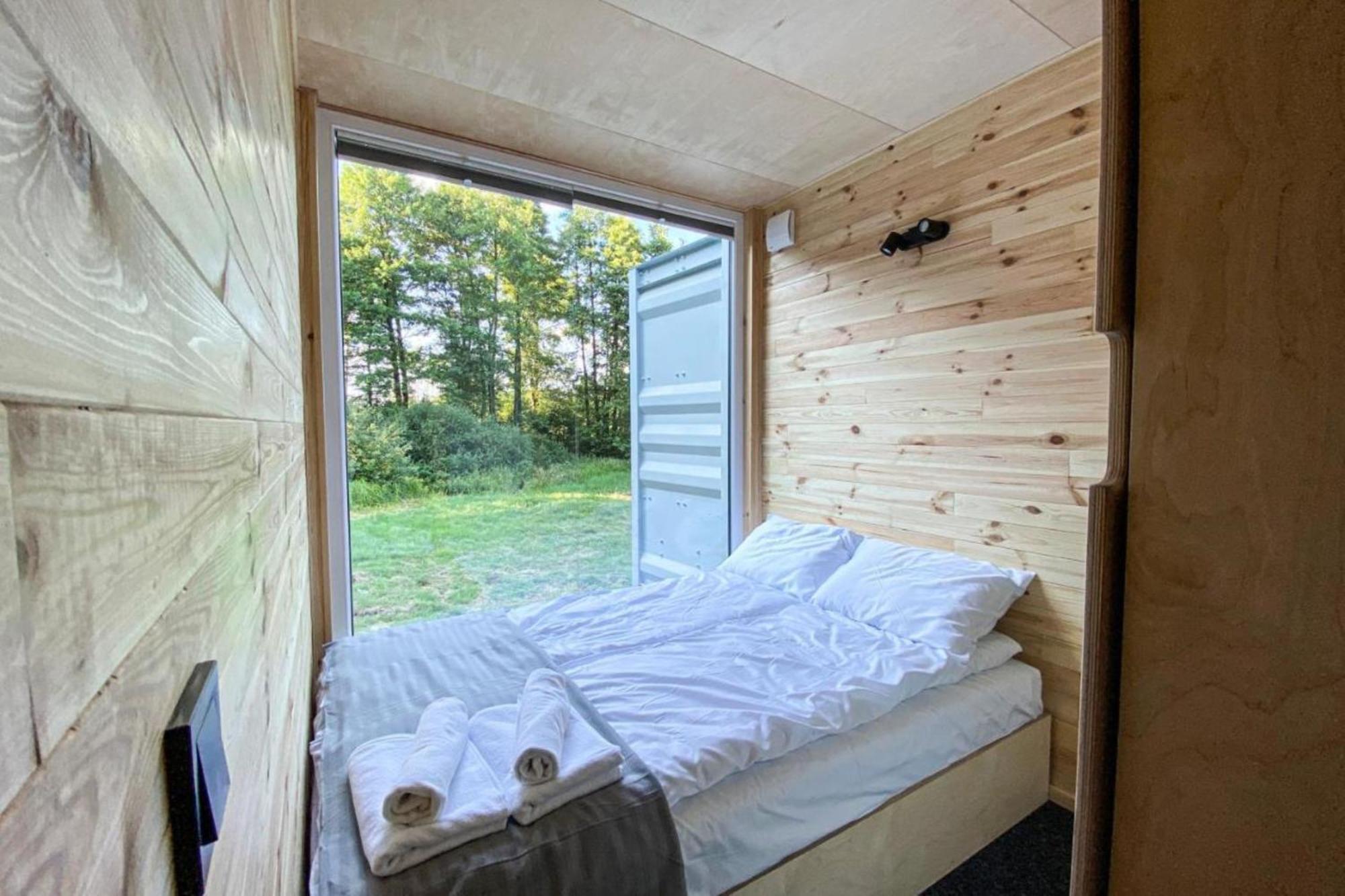 Arche Fabryka Samolotow W Mielnie Aparthotel Großmöllen
